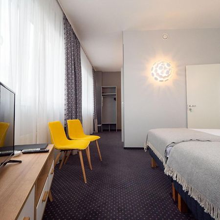 Centrum Hotel Viljandi วิลยันดี ภายนอก รูปภาพ